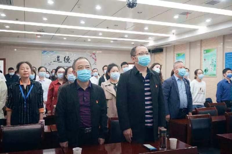景德镇市妇幼保健院组织干部职工认真收...